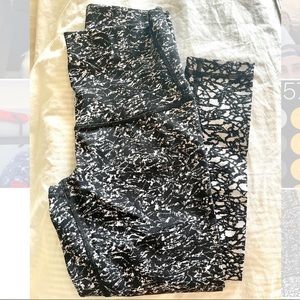 NWOT Lululemon Wunder Under Leggings